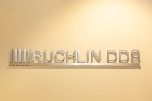 Stephen L Ruchlin DDS's logo sign in the wall.